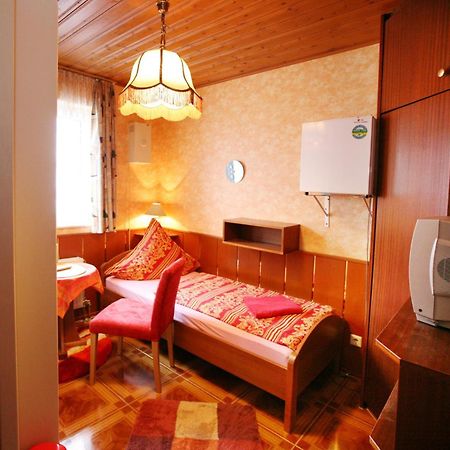 Hotel-Pension Klaer Speyer Exteriör bild